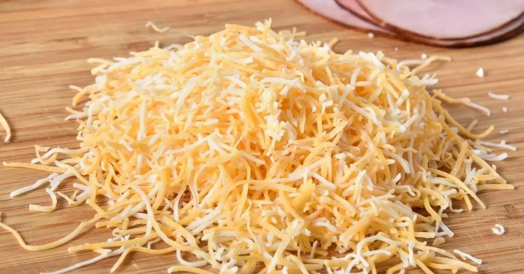 Best Cheese Blends For Detroit Style Pizza 3 detroit style pizza cheese 2 Best Cheese Blends For Detroit Style Pizza