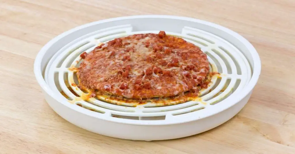 microwaved pizza rack Can Pizza Be Cooked In A Microwave? Yes! Try This Easy Recipe Tonight