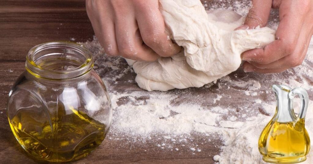 what does olive oil do to pizza dough What Does Olive Oil Do To Pizza Dough?