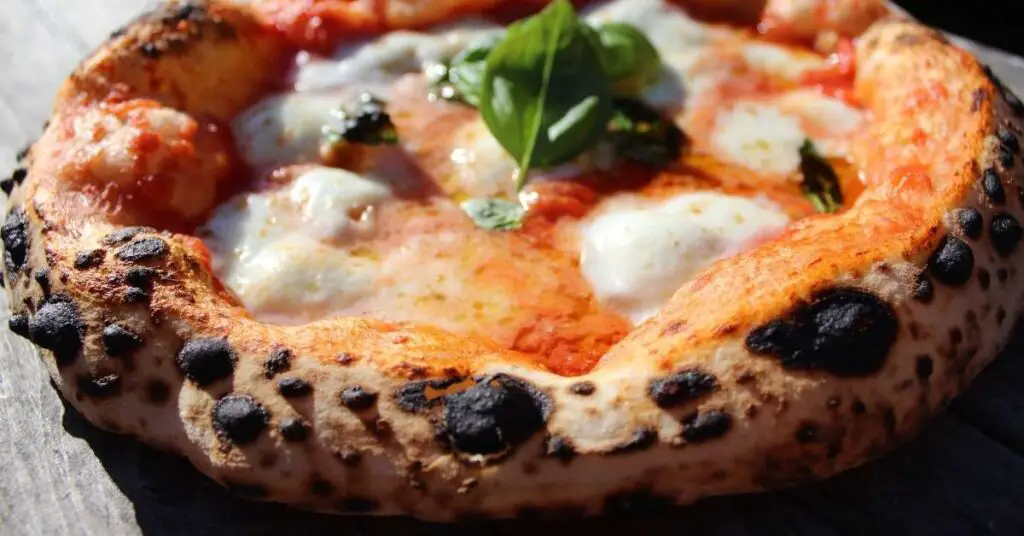 closeup neapolitan pizza crust Ooni Koda 16 Outdoor Gas Pizza Oven Review