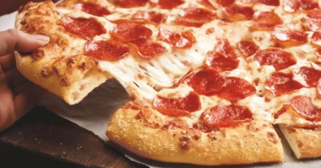 pizza hut hand tossed pizza How Many Calories are REALLY in a Slice of Pizza? More Than You Think...